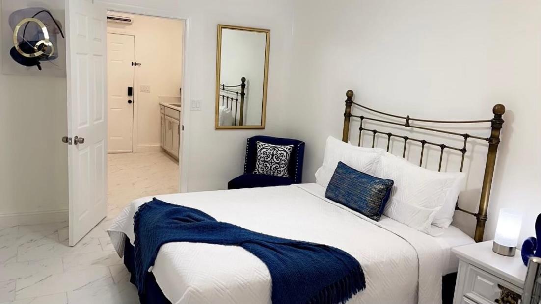 Guest House , 5 Min Away From Las Airport. ลาสเวกัส ภายนอก รูปภาพ